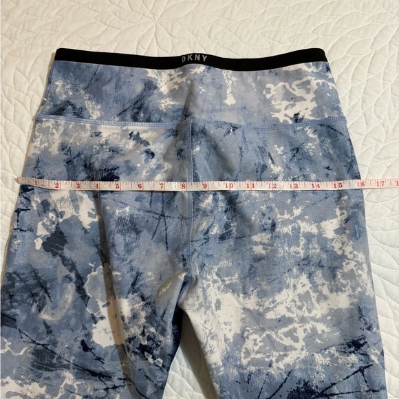 DKNY Womens Cosmos Blue Tie Dye Print 7/8 Length Leggings medium - Picture 10 of 10